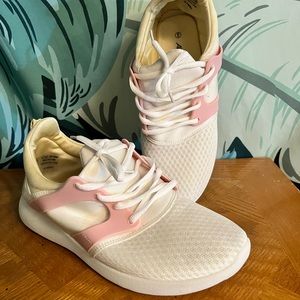 Retro Pastel Sneaker